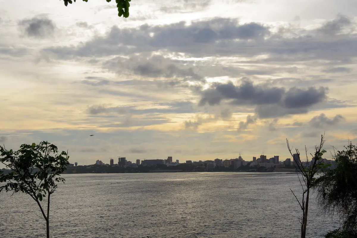 Vue de Dakar depuis l'île de Gorée