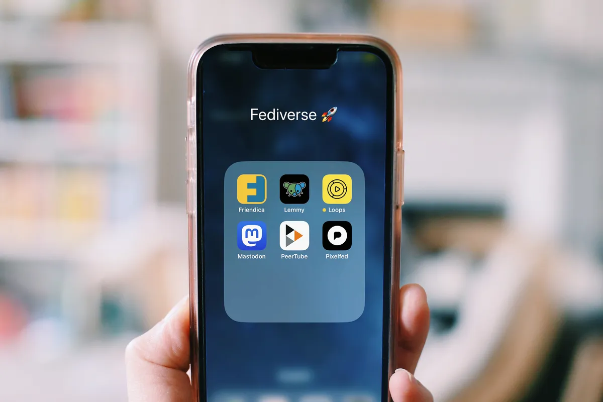 Un smartphone affichant des applications