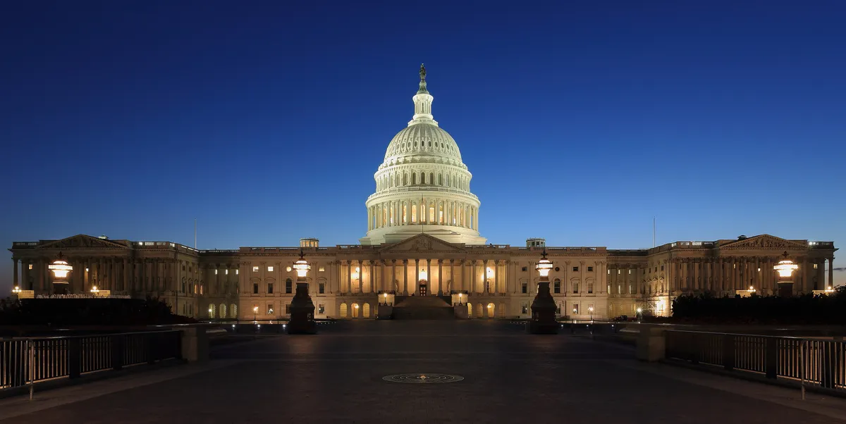 Le Capitole des États-Unis au crépuscule